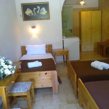 Dimitris And Hotel Matala (Crete)
